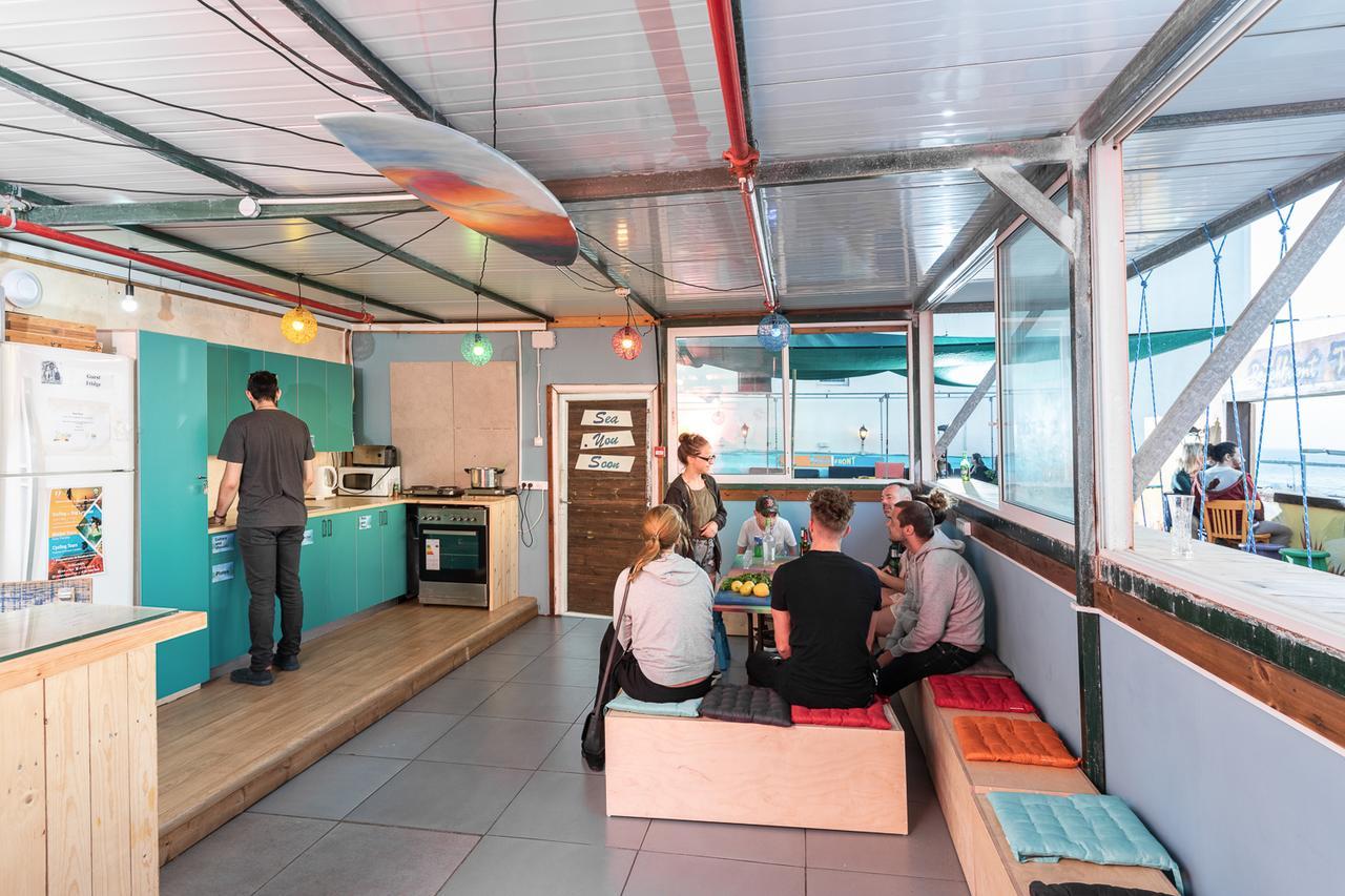 Beachfront Hostel Tel Aviv Exterior photo