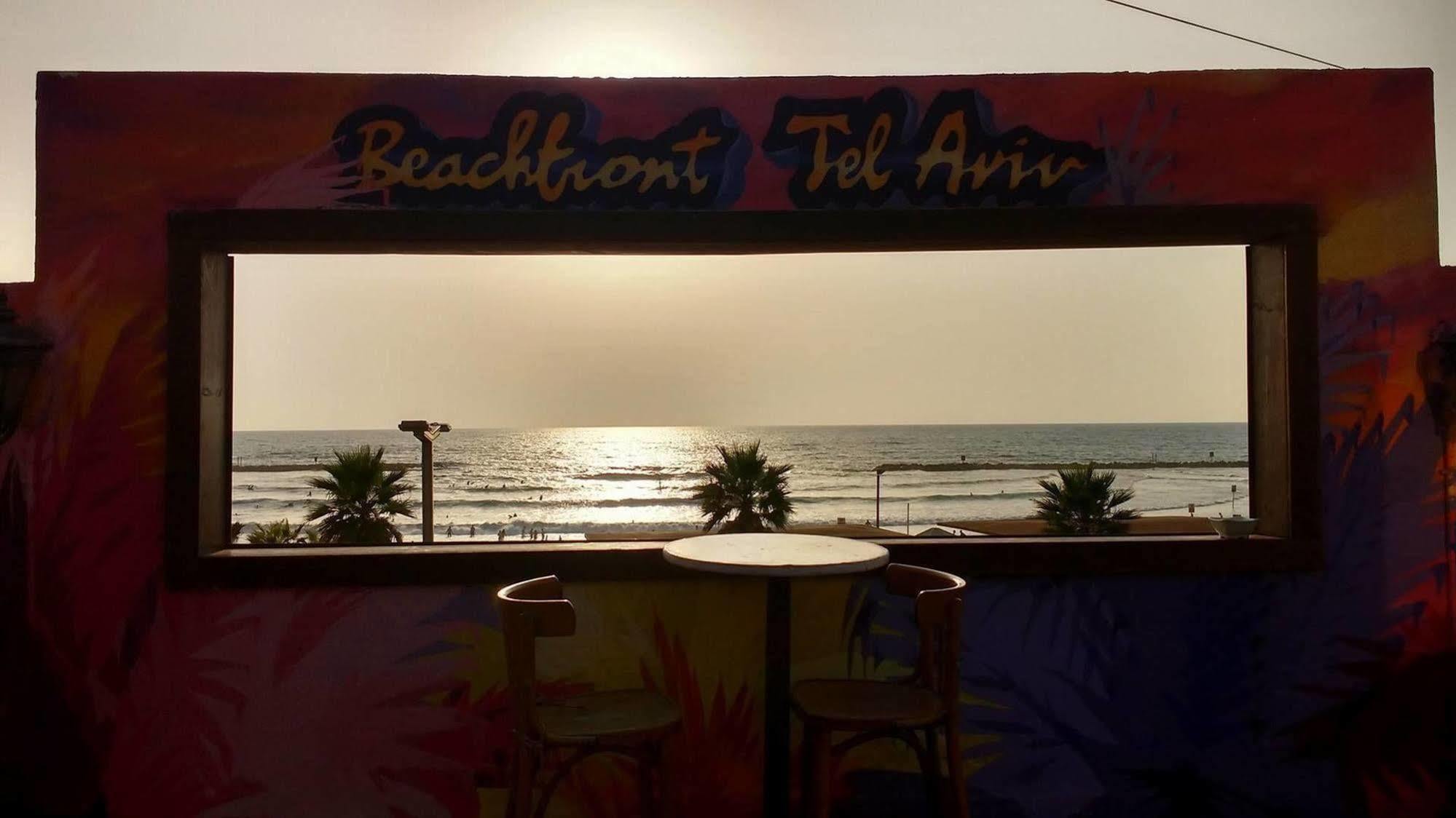 Beachfront Hostel Tel Aviv Exterior photo